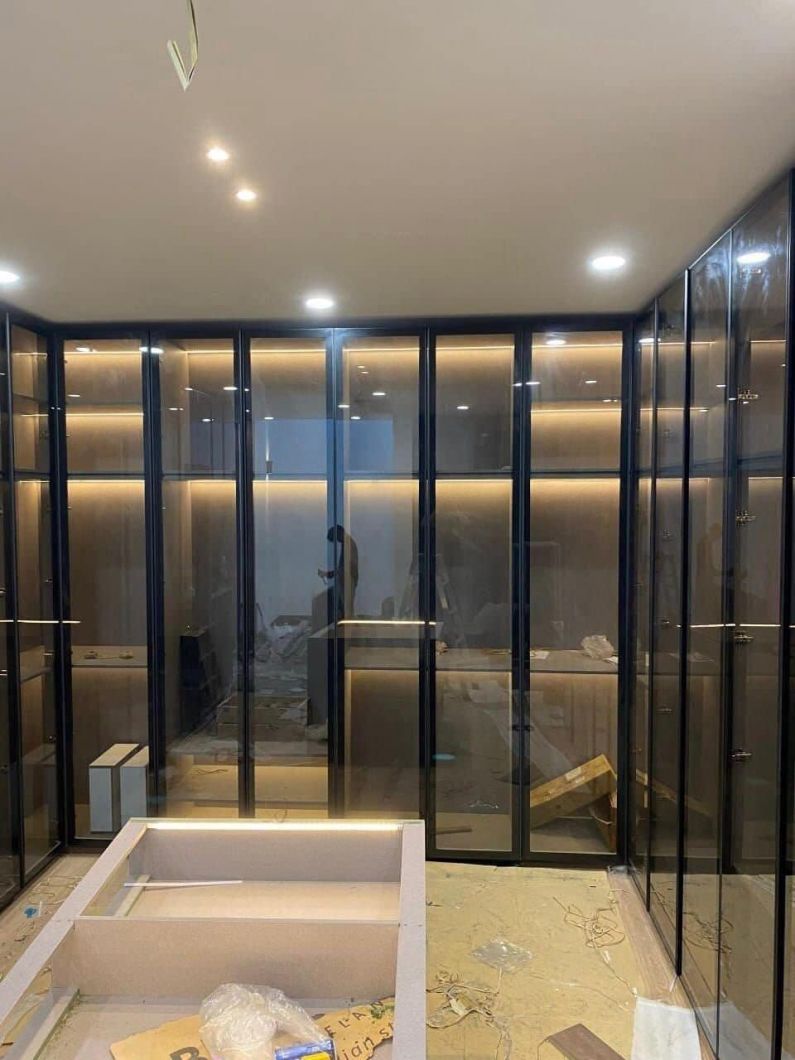 tủ đồ c&aacute;nh k&iacute;nh sang trọng