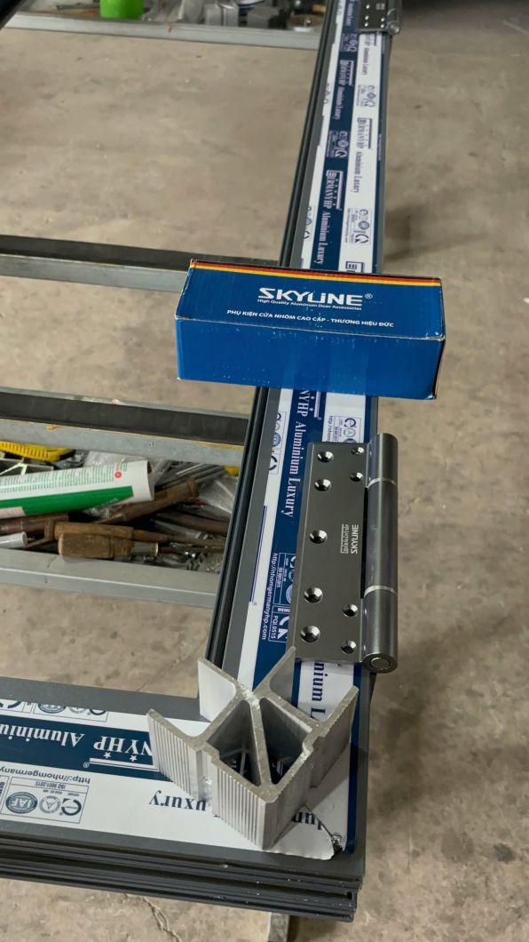 Cửa Nh&ocirc;m Mở 2 Chiều Cao Cấp