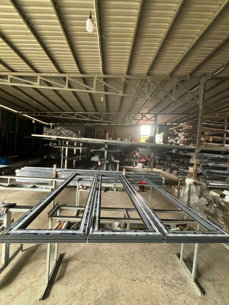 Cửa Nh&ocirc;m Mở 2 Chiều Cao Cấp