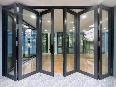 Cửa đi mở 2 chiều có những tiện ích gì?